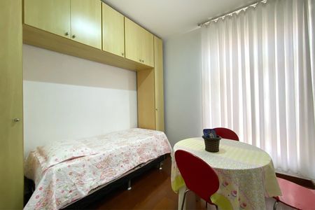 Apartamento à venda com 281m², 4 quartos e 4 vagasQuarto de Serviço