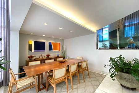 Apartamento à venda com 281m², 4 quartos e 4 vagasSala de Jantar