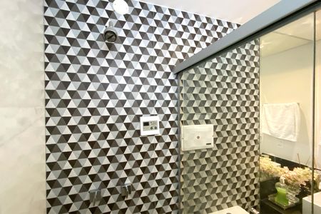 Apartamento à venda com 281m², 4 quartos e 4 vagasBanheiro da Suíte 2