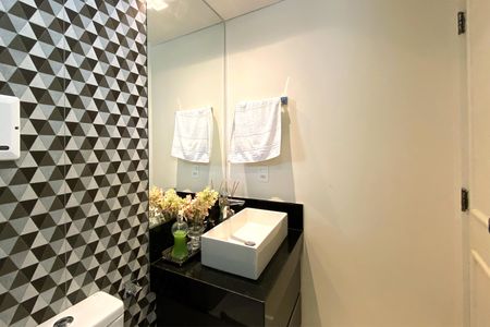 Apartamento à venda com 281m², 4 quartos e 4 vagasBanheiro da Suíte 2