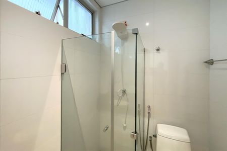 Apartamento à venda com 281m², 4 quartos e 4 vagasBanheiro de serviço