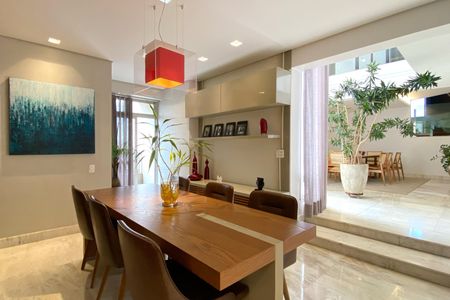 Apartamento à venda com 281m², 4 quartos e 4 vagasCopa