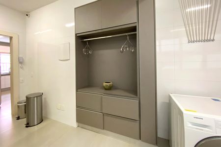 Apartamento à venda com 281m², 4 quartos e 4 vagasÁrea de Serviço