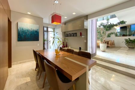 Apartamento à venda com 281m², 4 quartos e 4 vagasCopa