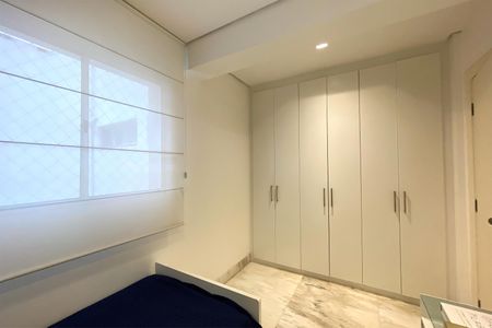 Apartamento à venda com 281m², 4 quartos e 4 vagasQuarto 4