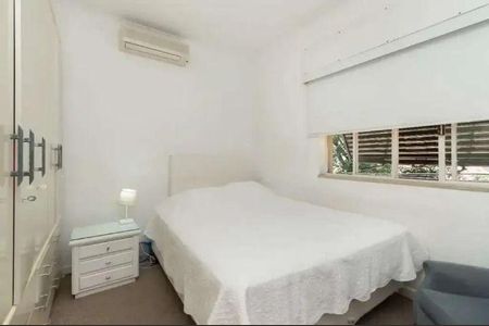 Casa à venda com 4 quartos, 300m² em Jardim Paulistano, São Paulo