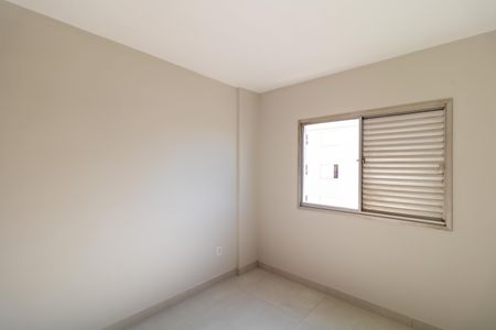 Apartamento à venda com 65m², 2 quartos e 1 vagaQuarto 02