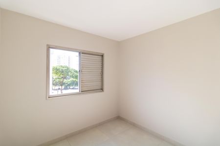Apartamento à venda com 65m², 2 quartos e 1 vagaQuarto 02