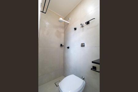 Apartamento à venda com 65m², 2 quartos e 1 vagaBanheiro de serviço