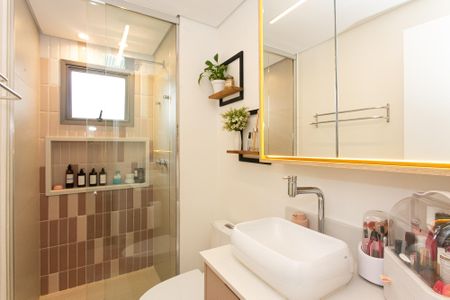 Apartamento para alugar com 130m², 2 quartos e 2 vagas Apartamento para alugar com 130m², 2 quartos e 2 vagasBanheiro da Suíte 1