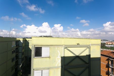 Vista do Quarto 1  de apartamento para alugar com 2 quartos, 52m² em Guaianases, São Paulo