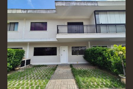 Casa de condomínio para alugar com 140m², 3 quartos e 2 vagasFachada 