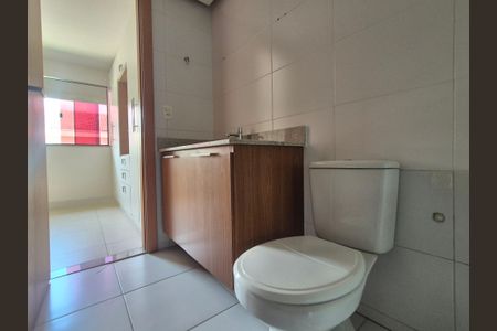 Casa de condomínio para alugar com 140m², 3 quartos e 2 vagasSuíte 2