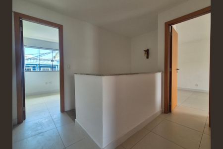 Casa de condomínio para alugar com 140m², 3 quartos e 2 vagasHall 
