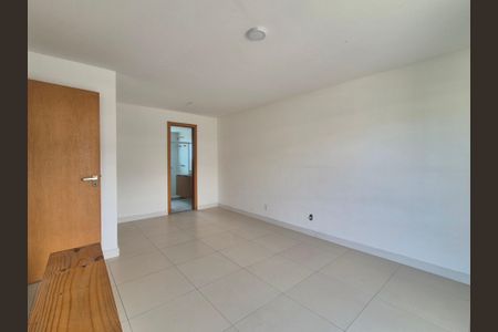 Casa de condomínio para alugar com 140m², 3 quartos e 2 vagasSuite 3