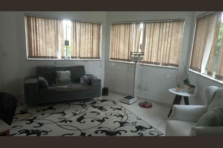 Casa à venda com 4 quartos, 300m² em Interlagos, São Paulo