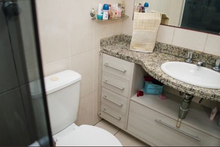 Apartamento à venda com 70m², 3 quartos e 2 vagasBanheiro