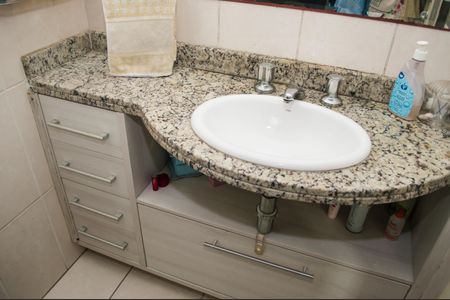 Apartamento à venda com 70m², 3 quartos e 2 vagasBanheiro