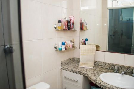 Apartamento à venda com 70m², 3 quartos e 2 vagasBanheiro