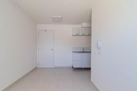 Sala de apartamento para alugar com 2 quartos, 34m² em Parque Industrial Tomas Edson, São Paulo
