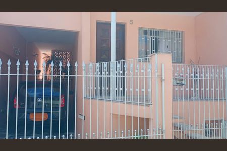 Casa à venda com 102m², 2 quartos e 1 vaga Casa à venda com 102m², 2 quartos e 1 vagaFachada