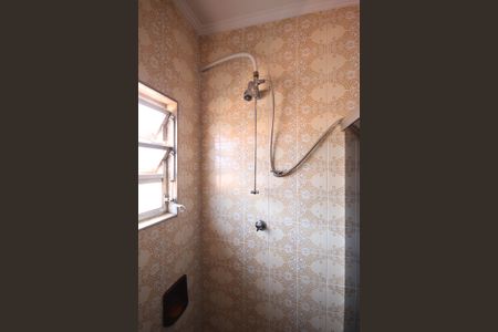 Banheiro  de casa à venda com 2 quartos, 102m² em Vila Mazzei, São Paulo