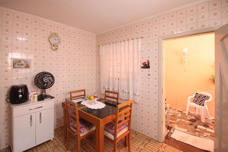 Casa à venda com 102m², 2 quartos e 1 vaga Casa à venda com 102m², 2 quartos e 1 vagaCozinha