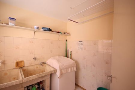 Casa à venda com 102m², 2 quartos e 1 vaga Casa à venda com 102m², 2 quartos e 1 vagaÁrea de Serviço