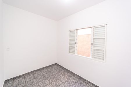 Quarto 2 de casa para alugar com 2 quartos, 60m² em Vila Silvia, São Paulo