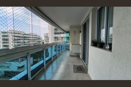 Apartamento para alugar com 109m², 3 quartos e 2 vagas Apartamento para alugar com 109m², 3 quartos e 2 vagasVaranda