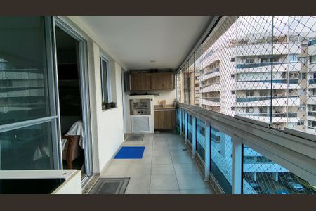 Apartamento para alugar com 109m², 3 quartos e 2 vagas Apartamento para alugar com 109m², 3 quartos e 2 vagasVaranda