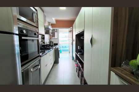 Apartamento para alugar com 109m², 3 quartos e 2 vagas Apartamento para alugar com 109m², 3 quartos e 2 vagasCozinha e Área de Serviço