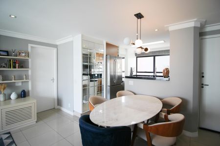 Apartamento à venda com 90m², 3 quartos e 2 vagasSala