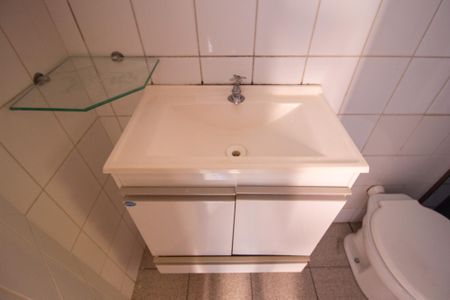 Apartamento para alugar com 75m², 3 quartos e 1 vaga Apartamento para alugar com 75m², 3 quartos e 1 vagaBanheiro da Suíte