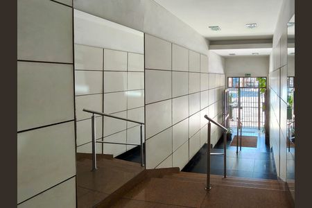 Apartamento à venda com 48m², 1 quarto e sem vaga Apartamento à venda com 48m², 1 quarto e sem vagaFachada e portaria