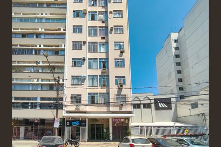 Apartamento à venda com 48m², 1 quarto e sem vaga Apartamento à venda com 48m², 1 quarto e sem vagaFachada e portaria