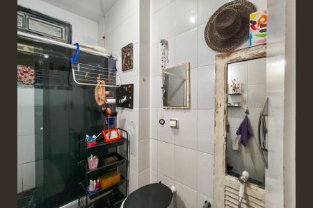 Apartamento à venda com 48m², 1 quarto e sem vaga Apartamento à venda com 48m², 1 quarto e sem vagaBanheiro Corredor