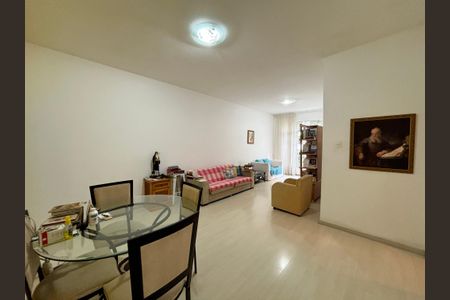 Apartamento à venda com 120m², 3 quartos e 1 vagaSala