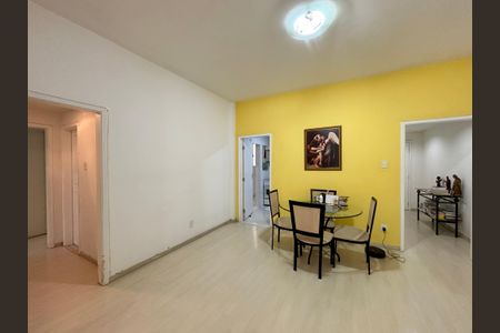 Apartamento à venda com 120m², 3 quartos e 1 vagaSala