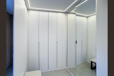 Apartamento à venda com 127m², 3 quartos e 2 vagasCloset da suíte