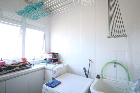 Apartamento à venda com 110m², 3 quartos e 3 vagas Apartamento à venda com 110m², 3 quartos e 3 vagasÁrea de Serviço