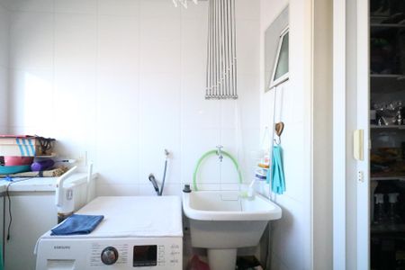 Apartamento à venda com 110m², 3 quartos e 3 vagas Apartamento à venda com 110m², 3 quartos e 3 vagasÁrea de Serviço