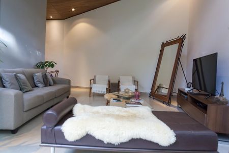 Casa de condomínio à venda com 184m², 3 quartos e 4 vagasSala de TV