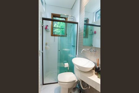 Casa de condomínio à venda com 184m², 3 quartos e 4 vagasBanheiro Social