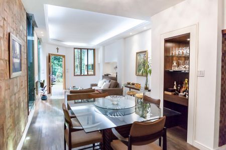 Casa de condomínio à venda com 184m², 3 quartos e 4 vagassala 