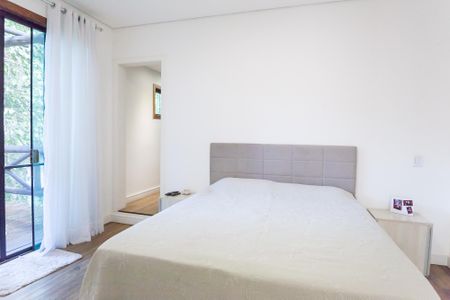 Casa de condomínio à venda com 184m², 3 quartos e 4 vagassuite 