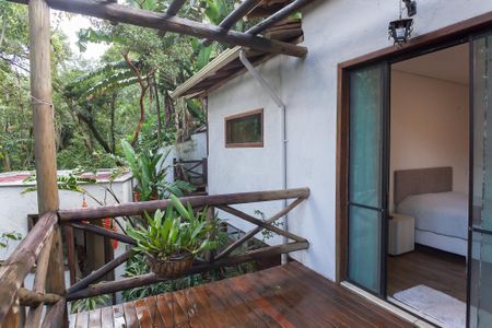Casa de condomínio à venda com 184m², 3 quartos e 4 vagasvaranda suite 