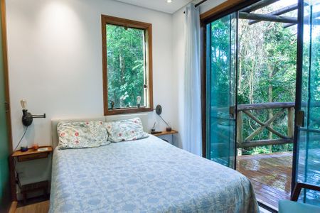 Casa de condomínio à venda com 184m², 3 quartos e 4 vagasVaranda quarto 1