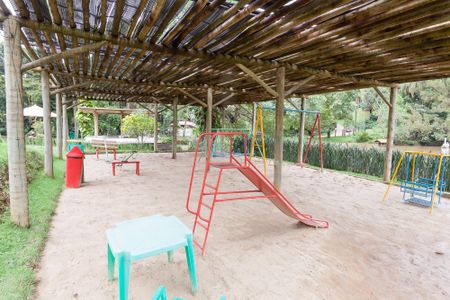 Casa de condomínio à venda com 184m², 3 quartos e 4 vagasPlayground- clube 