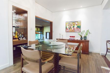 Casa de condomínio à venda com 184m², 3 quartos e 4 vagasSala de Jantar